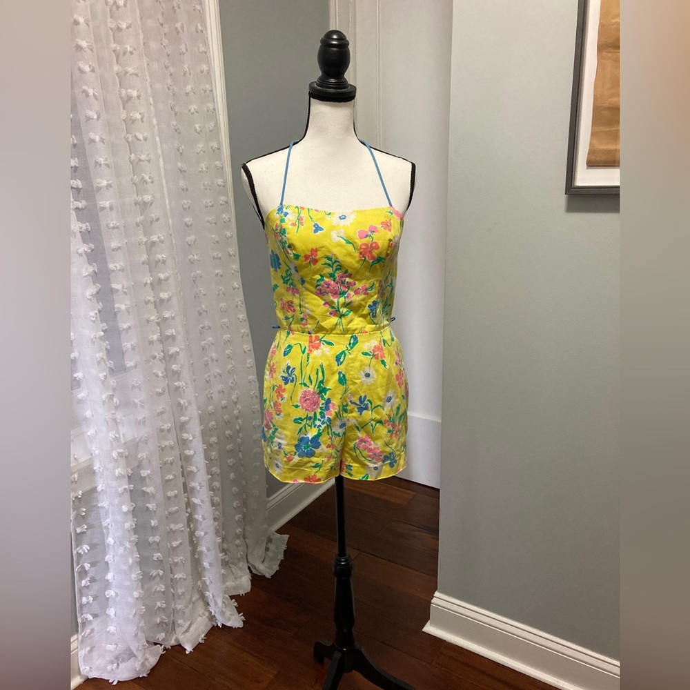 Sweet romper-playsuit/swimsuit made by Sea Waves from the 1970s.